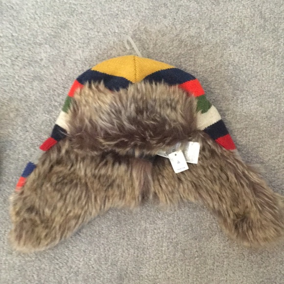 BabyGap Faux Fur Hat NWT - Picture 3 of 5
